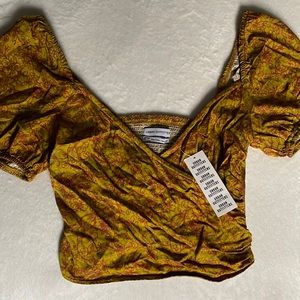 NWT UO Beth Ruched Surplice vintage-style floral smocked crop top blouse